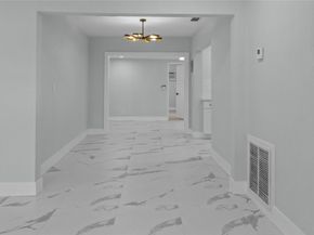 20 NW 56th St, Fort Lauderdale FL 33309