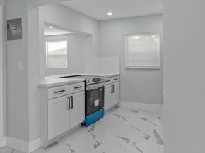 20 NW 56th St, Fort Lauderdale FL 33309