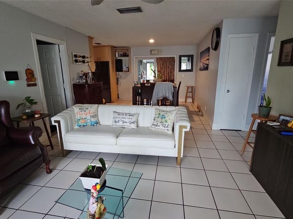 1031 SW 83rd Ave, North Lauderdale FL 33068