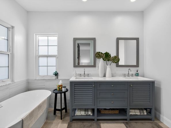 562 Tomahawk Court, Palm Beach Gardens FL 33410