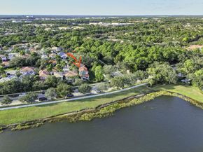 562 Tomahawk Court, Palm Beach Gardens FL 33410