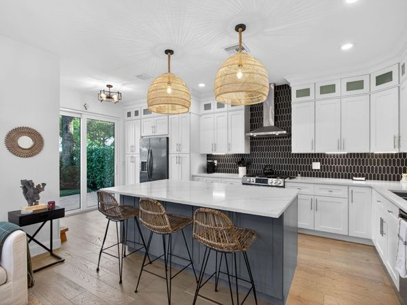 562 Tomahawk Court, Palm Beach Gardens FL 33410