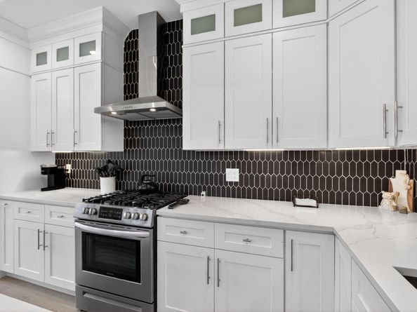 562 Tomahawk Court, Palm Beach Gardens FL 33410