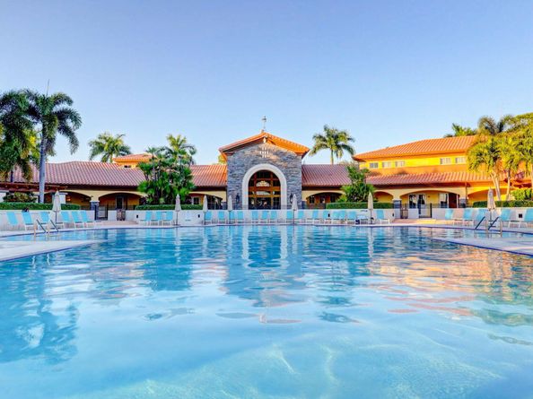 562 Tomahawk Court, Palm Beach Gardens FL 33410