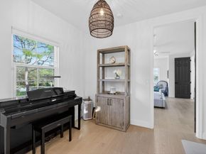 562 Tomahawk Court, Palm Beach Gardens FL 33410