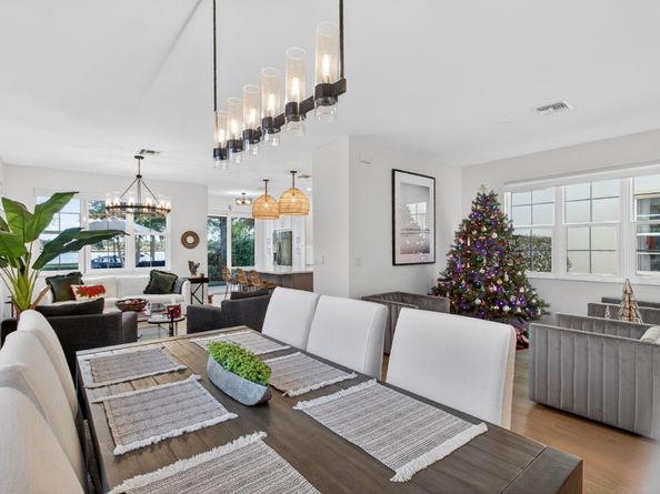 562 Tomahawk Court, Palm Beach Gardens FL 33410