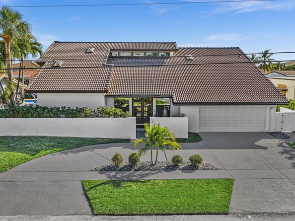 2740 NE 47th St, Lighthouse Point FL 33064