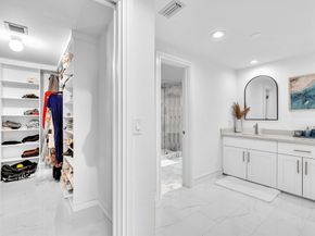 2740 NE 47th St, Lighthouse Point FL 33064