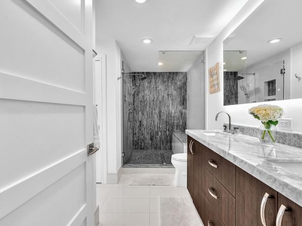 2740 NE 47th St, Lighthouse Point FL 33064