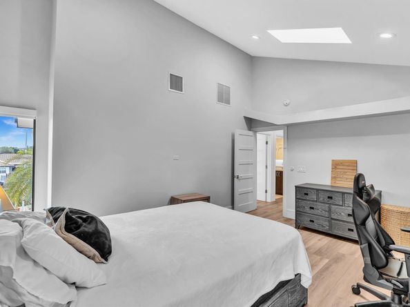 2740 NE 47th St, Lighthouse Point FL 33064