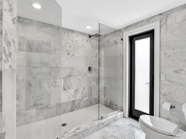 2740 NE 47th St, Lighthouse Point FL 33064