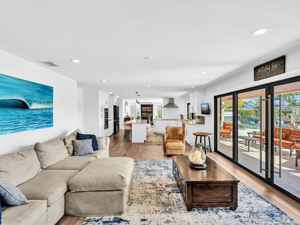 2740 NE 47th St, Lighthouse Point FL 33064