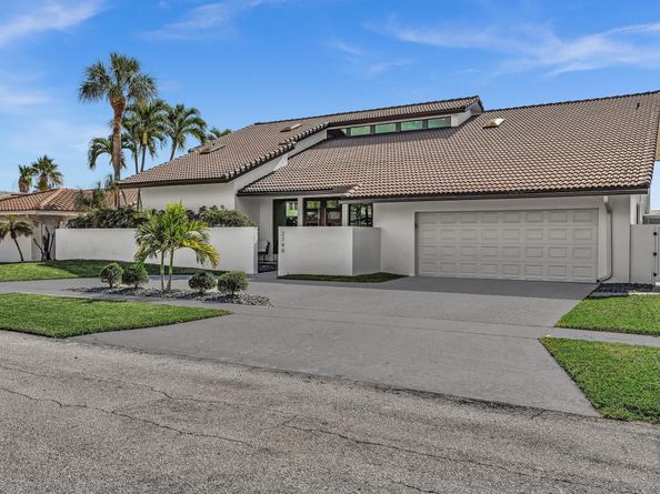 2740 NE 47th St, Lighthouse Point FL 33064