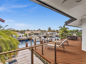 2740 NE 47th St, Lighthouse Point FL 33064