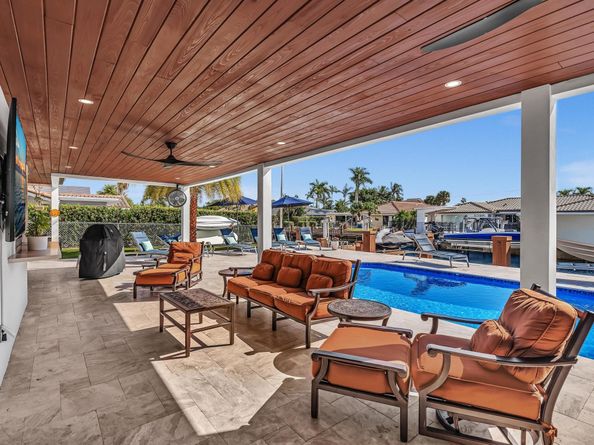 2740 NE 47th St, Lighthouse Point FL 33064