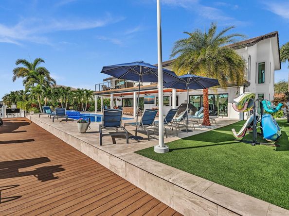 2740 NE 47th St, Lighthouse Point FL 33064