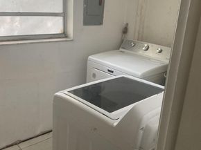 2900 NW 10th Court, Fort Lauderdale FL 33311