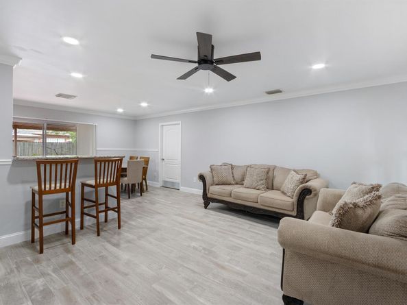 3329 El Vedado Court E, West Palm Beach FL 33405