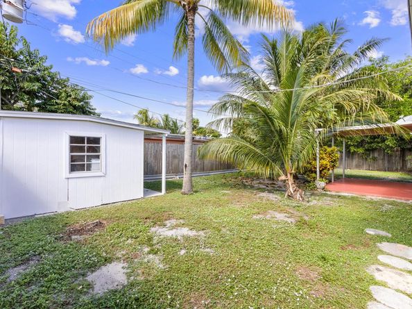 3329 El Vedado Court E, West Palm Beach FL 33405