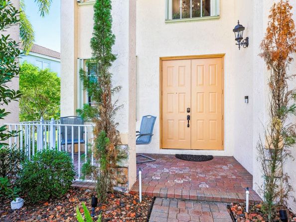 863 Vanda Ter, Weston FL 33327