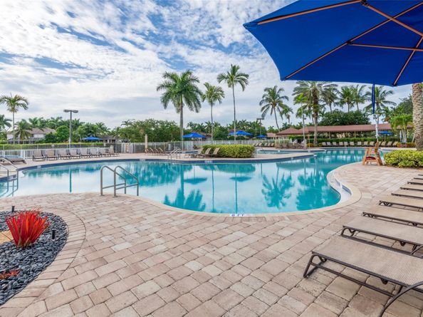 863 Vanda Ter, Weston FL 33327