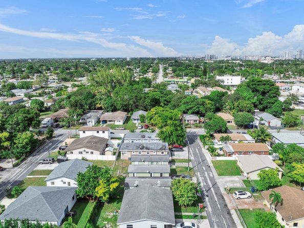 811 NW 5th Avenue, Hallandale Beach FL 33009