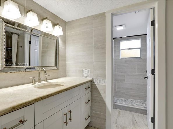 3160 Holiday Springs Boulevard 7104, Margate FL 33063