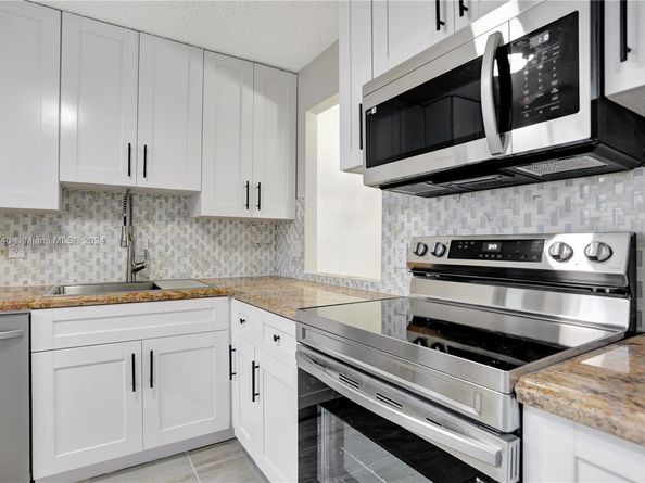 3160 Holiday Springs Boulevard 7104, Margate FL 33063