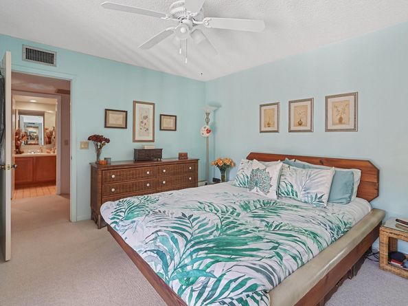 2522 Camelot Ct, Cooper City FL 33026-3649