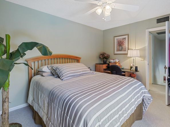 2522 Camelot Ct, Cooper City FL 33026-3649