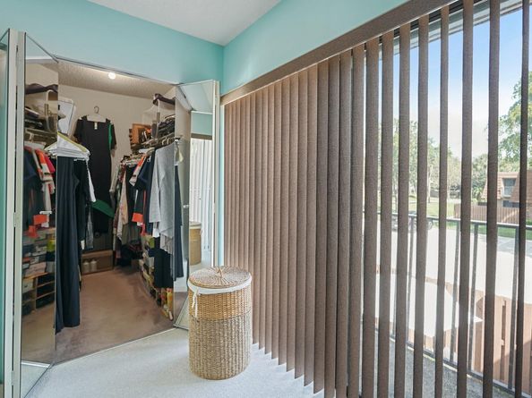 2522 Camelot Ct, Cooper City FL 33026-3649