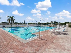 2522 Camelot Ct, Cooper City FL 33026-3649