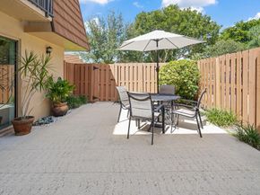 2522 Camelot Ct, Cooper City FL 33026-3649