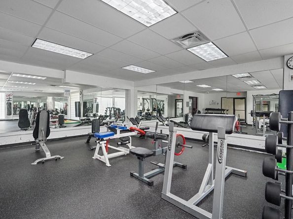 2522 Camelot Ct, Cooper City FL 33026-3649