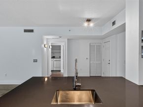 2421 NE 65th St 209, Fort Lauderdale FL 33308