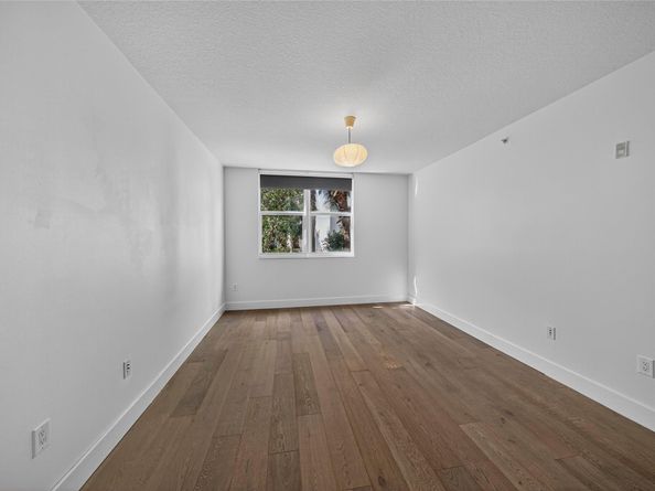 2421 NE 65th St 209, Fort Lauderdale FL 33308