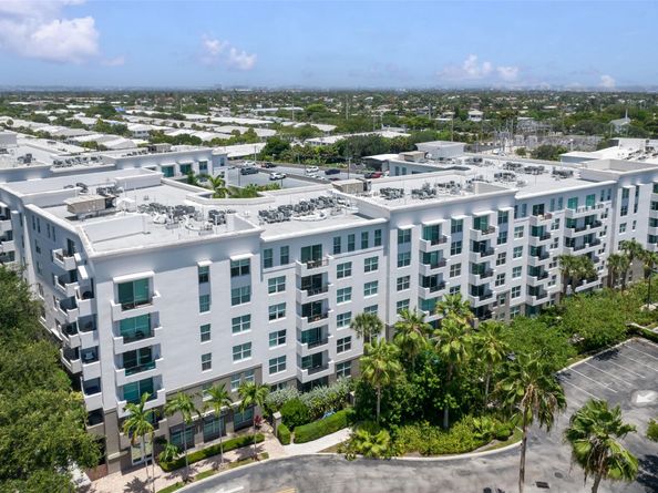2421 NE 65th St 209, Fort Lauderdale FL 33308