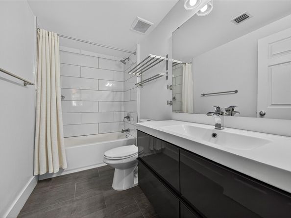 2421 NE 65th St 209, Fort Lauderdale FL 33308