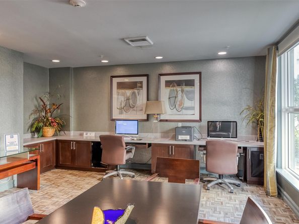 2421 NE 65th St 209, Fort Lauderdale FL 33308