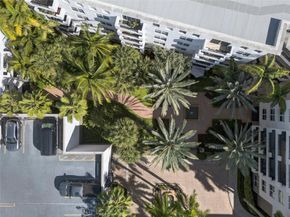 2421 NE 65th St 209, Fort Lauderdale FL 33308