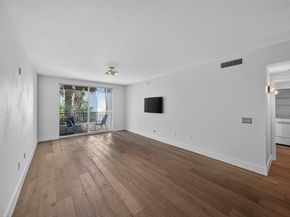 2421 NE 65th St 209, Fort Lauderdale FL 33308