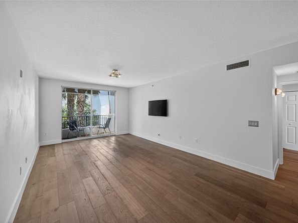 2421 NE 65th St 209, Fort Lauderdale FL 33308