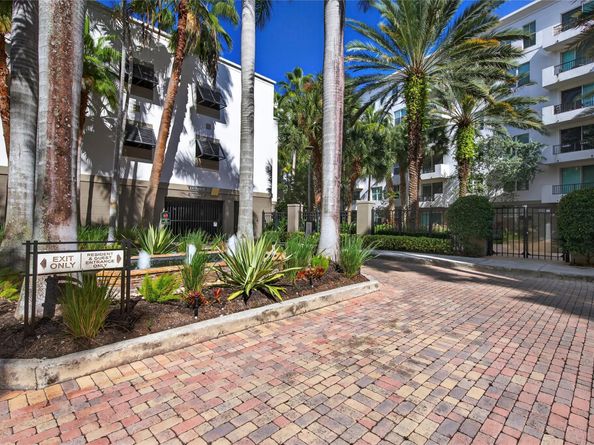 2421 NE 65th St 209, Fort Lauderdale FL 33308