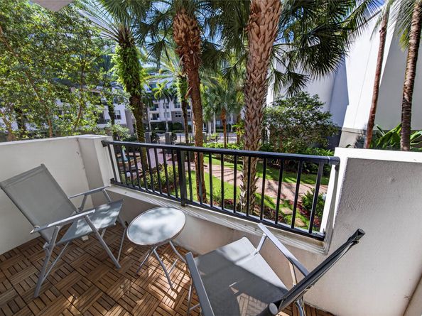 2421 NE 65th St 209, Fort Lauderdale FL 33308
