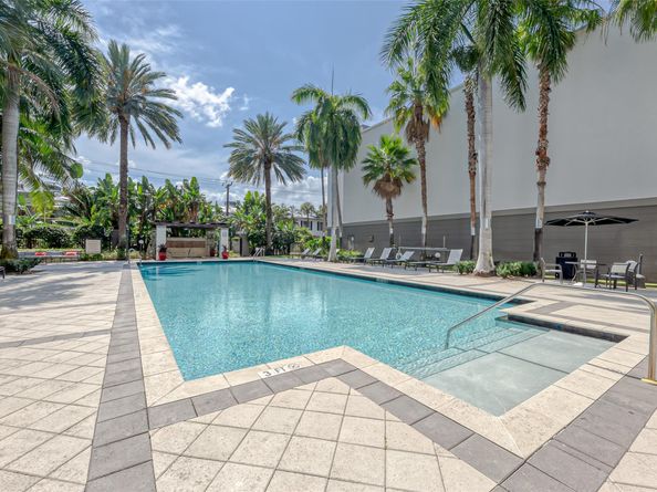 2421 NE 65th St 209, Fort Lauderdale FL 33308