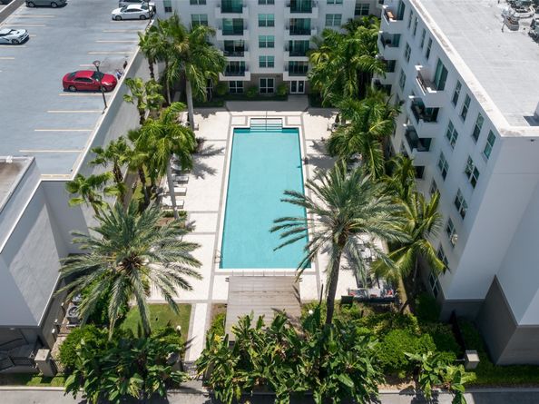 2421 NE 65th St 209, Fort Lauderdale FL 33308