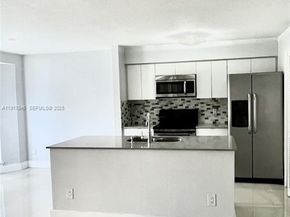 977 Riverside Drive 211, Coral Springs FL 33071