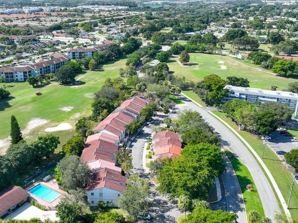 8464 Lagos De Campo Blvd 8464, Tamarac FL 33321