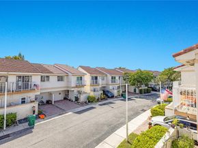 8464 Lagos De Campo Blvd 8464, Tamarac FL 33321