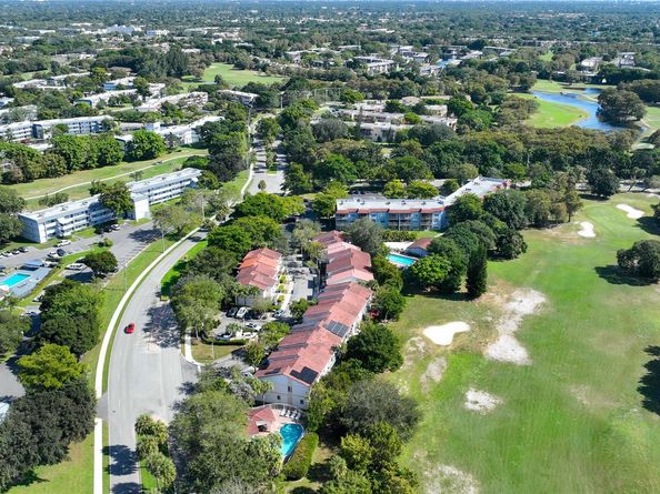 8464 Lagos De Campo Blvd 8464, Tamarac FL 33321